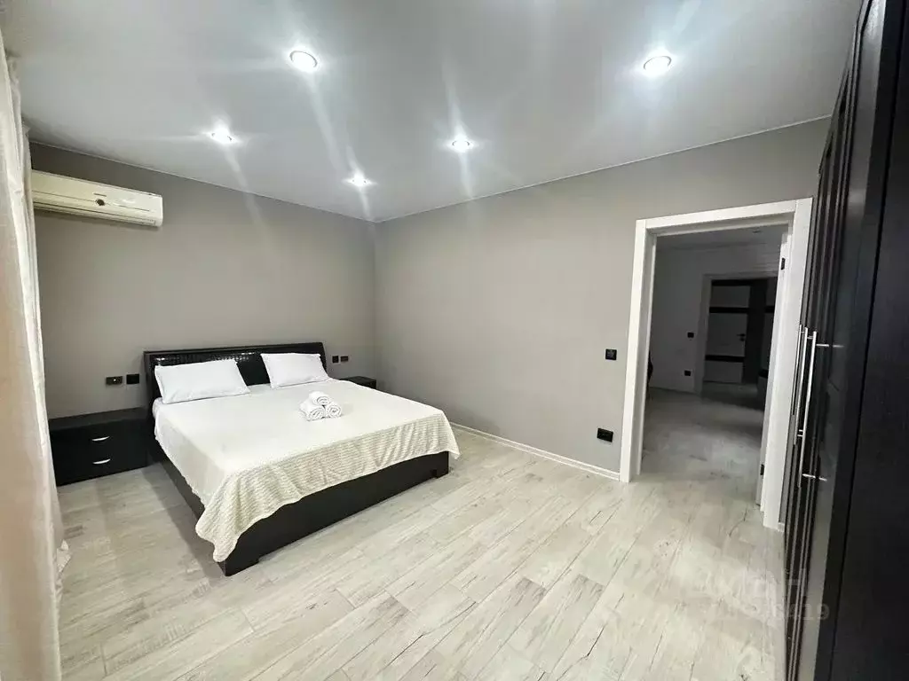 Дом в Краснодарский край, Ейск ул. Мира, 7 (50 м) - Фото 1