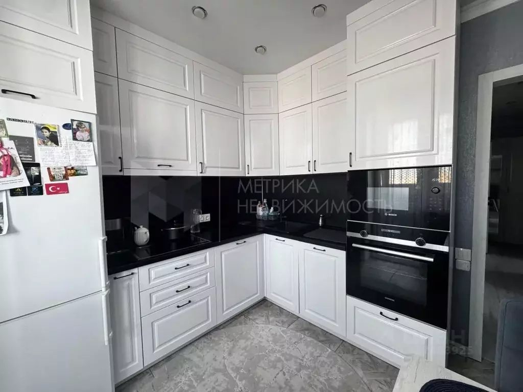 2-к кв. Тюменская область, Тюмень ул. Раушана Абдуллина, 2к1 (52.2 м) - Фото 1