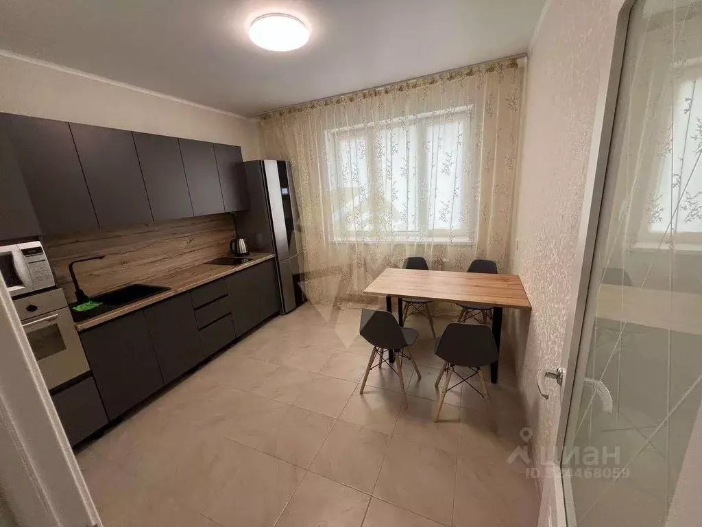 1-к кв. Белгородская область, Старый Оскол Степной мкр, 33В (47.0 м) - Фото 1