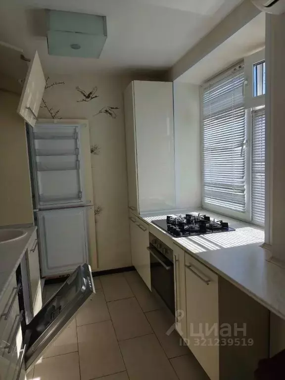3-к кв. Саха (Якутия), Якутск ул. Каландаришвили, 25/6 (59.0 м) - Фото 1