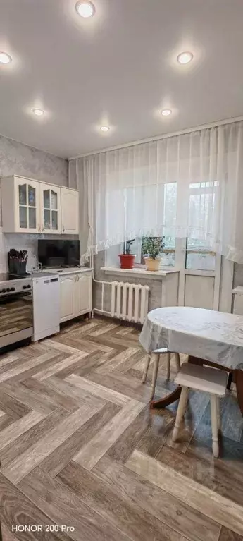 2-к кв. Саха (Якутия), Нерюнгри Южно-Якутская ул., 35 (63.4 м) - Фото 0