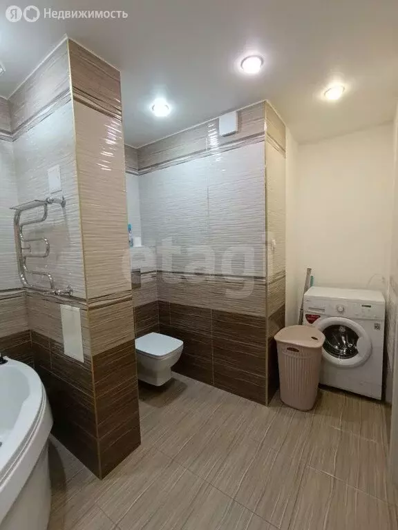 1-комнатная квартира: Тюмень, улица Федюнинского, 56 (47.5 м) - Фото 1