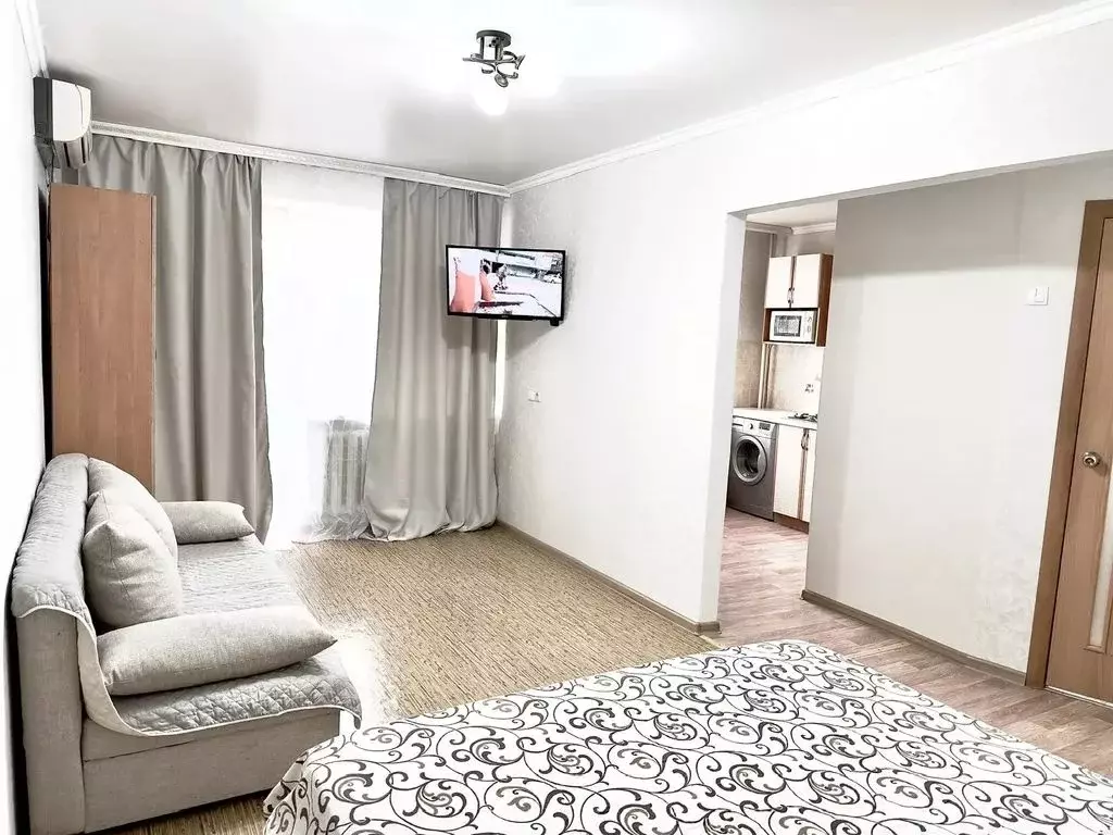 1-к кв. Крым, Симферополь ул. Севастопольская, 32 (35.0 м) - Фото 1