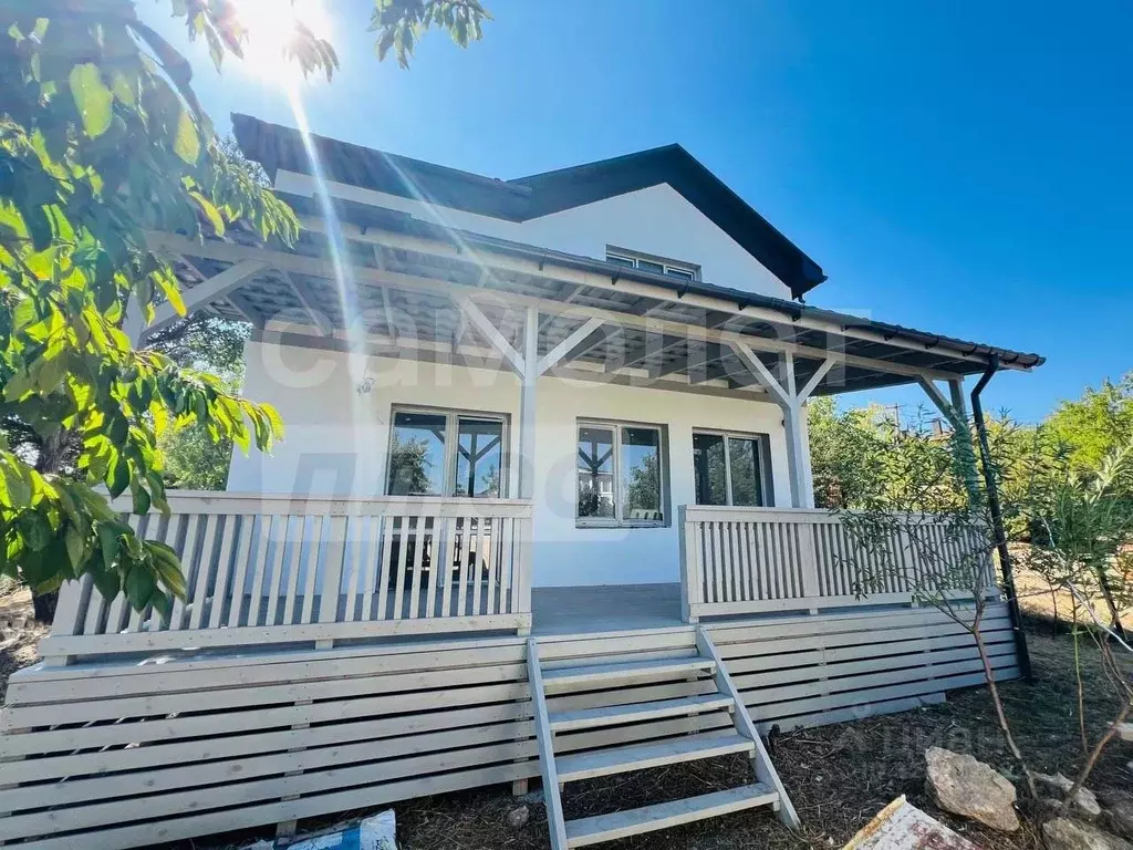 Дом в Крым, Симферопольский район, Трудовское с/пос, пос. Айкаван ул. ... - Фото 1