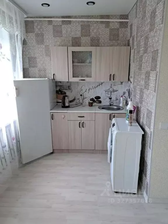 2-к кв. Кемеровская область, Мариинск ул. Макаренко, 21 (59.7 м) - Фото 1