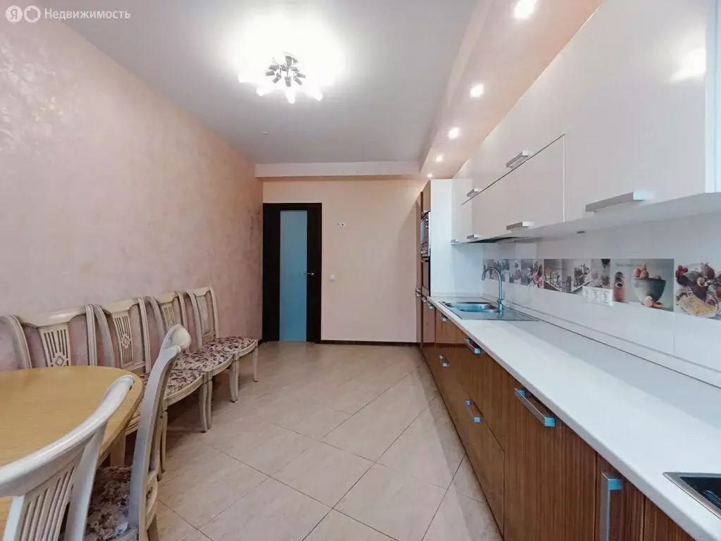 2-комнатная квартира: Волгоград, Новороссийская улица, 2К (71.2 м) - Фото 1
