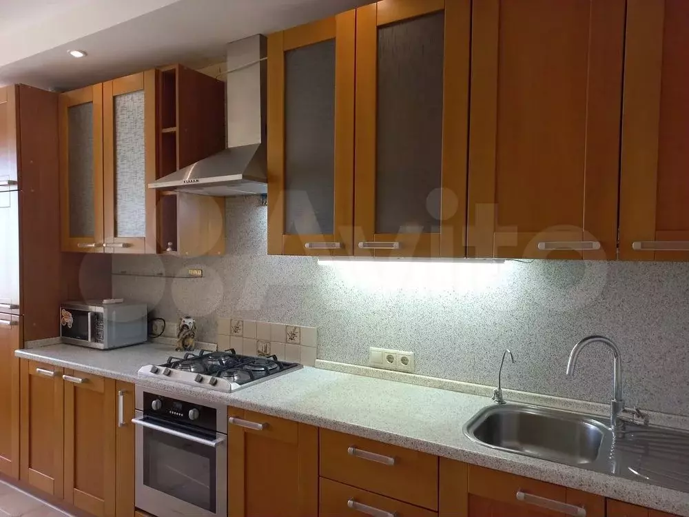 2-к. квартира, 70 м, 8/8 эт. - Фото 0