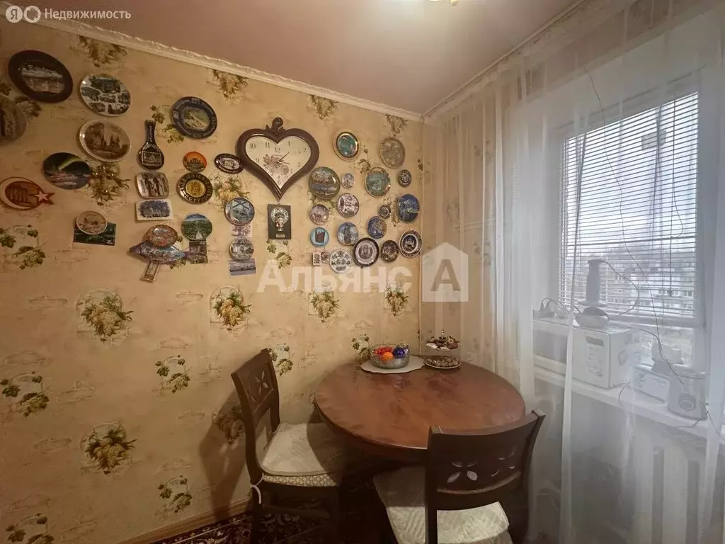 3-комнатная квартира: Волгодонск, улица 30 лет Победы, 9 (61 м) - Фото 2