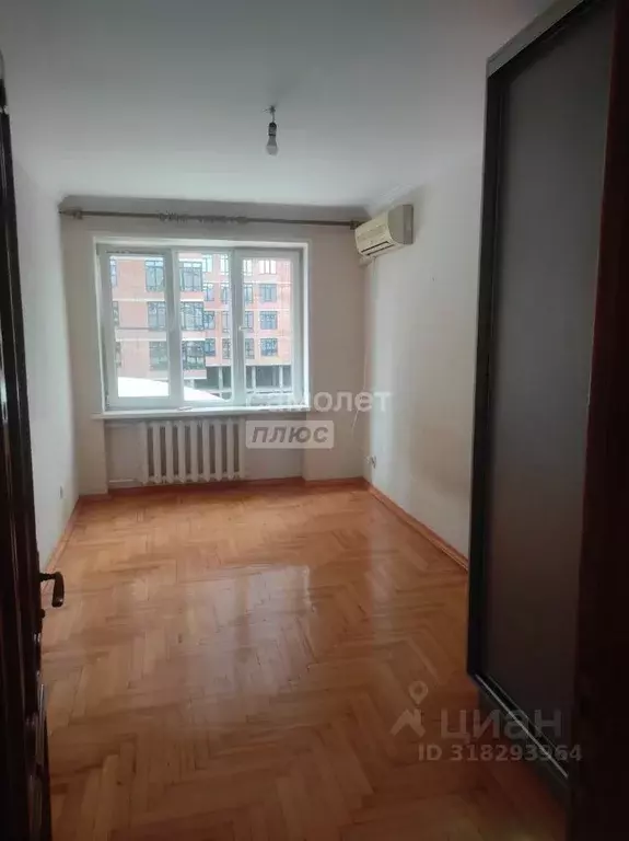 4-к кв. Кабардино-Балкария, Нальчик ул. Тарчокова, 50 (90.0 м) - Фото 0