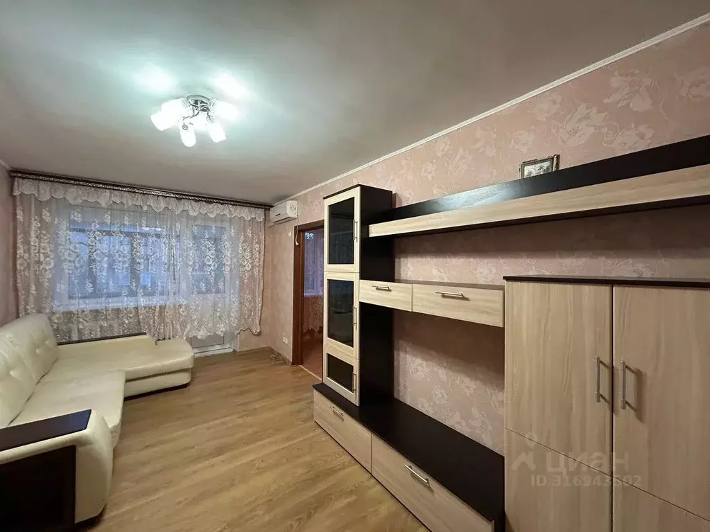 2-к кв. Волгоградская область, Волгоград ул. 64-й Армии, 38 (45.1 м) - Фото 0