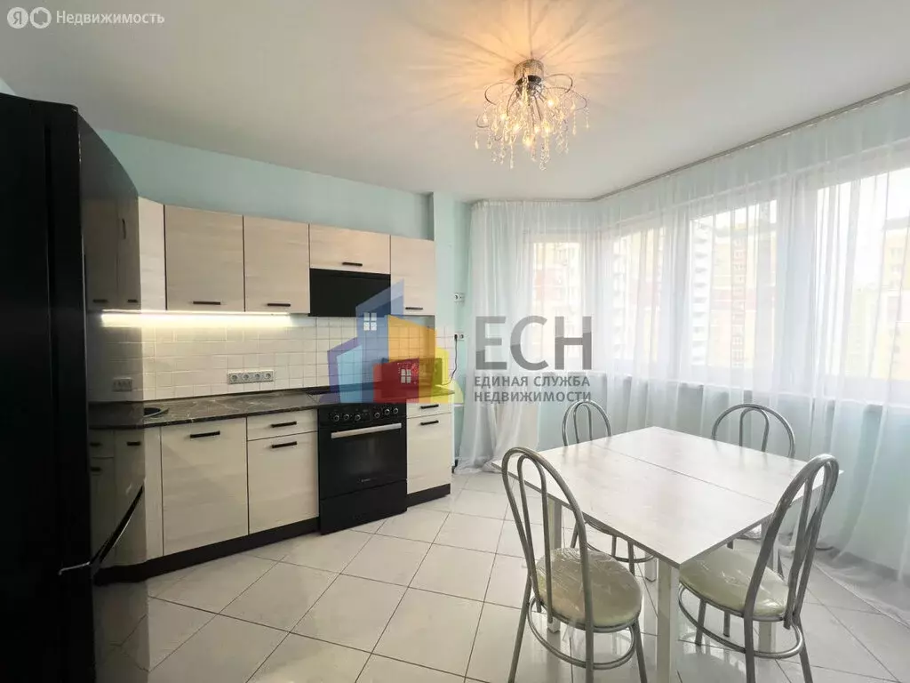 3-комнатная квартира: Москва, улица Грина, 24 (77 м) - Фото 0