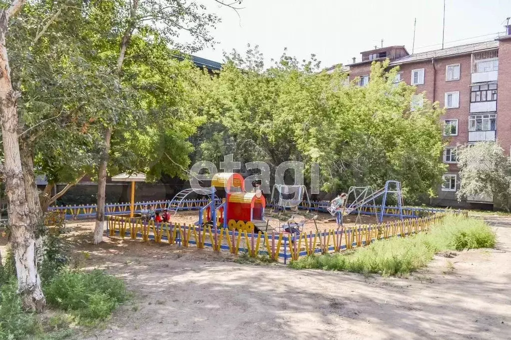 Комната 13 м в 1-к., 2/4 эт. - Фото 0