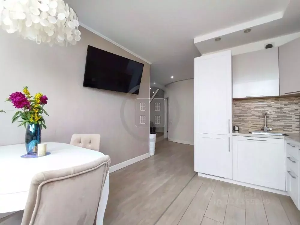 3-к кв. Калужская область, Калуга ул. Фомушина, 13 (115.0 м) - Фото 1