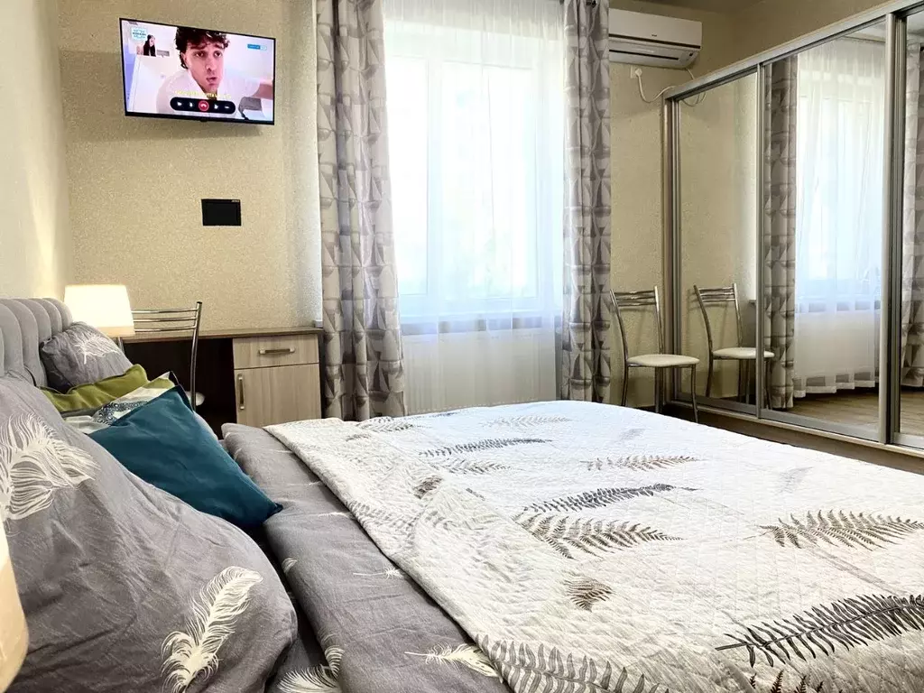 1-к кв. Крым, Симферополь ул. Битакская, 17 (50.0 м) - Фото 1