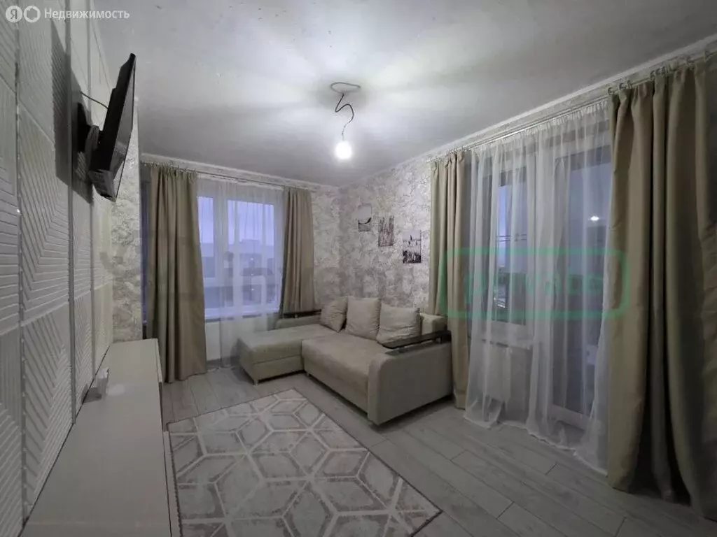 2-комнатная квартира: Калининград, Солдатская улица, 9к1 (56.5 м) - Фото 1