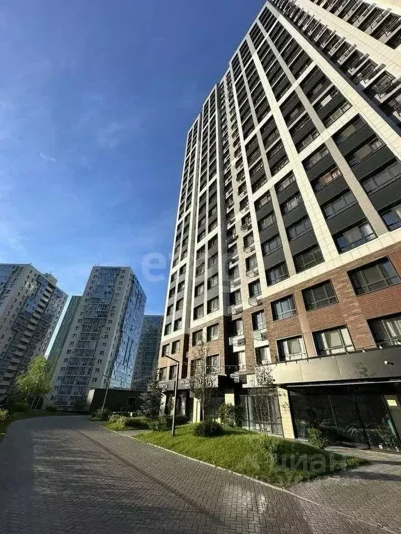 1-к кв. Татарстан, Казань ул. Рауиса Гареева, 105Б (33.1 м) - Фото 1