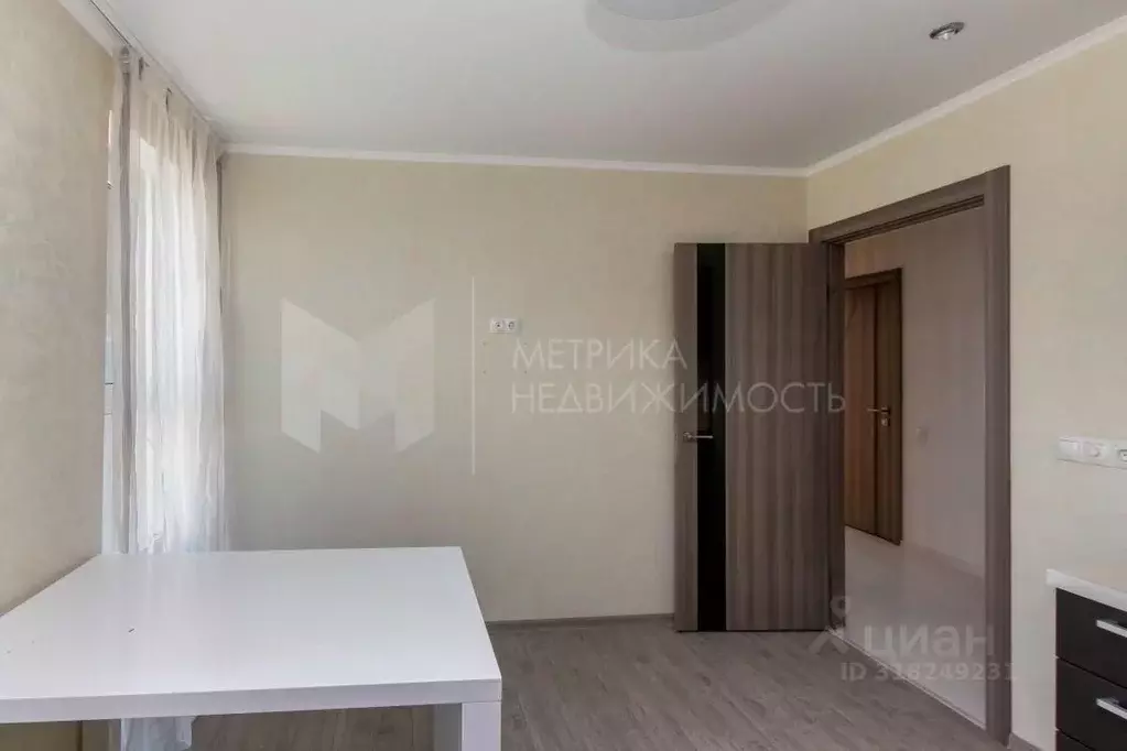 2-к кв. Тюменская область, Тюмень ул. Газовиков, 67 (54.8 м) - Фото 0