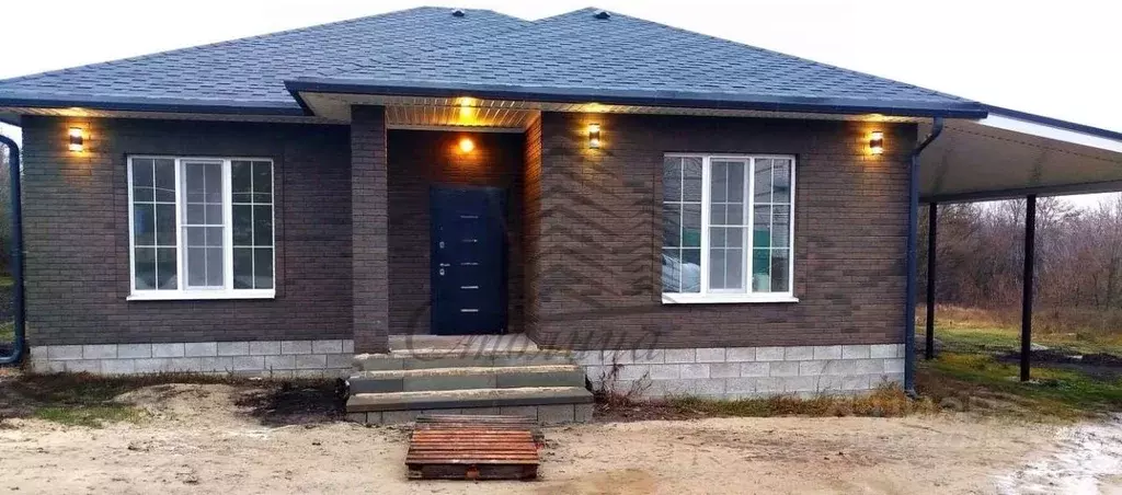 Дом в Белгородская область, Белгород Корочанская ул. (120 м) - Фото 1