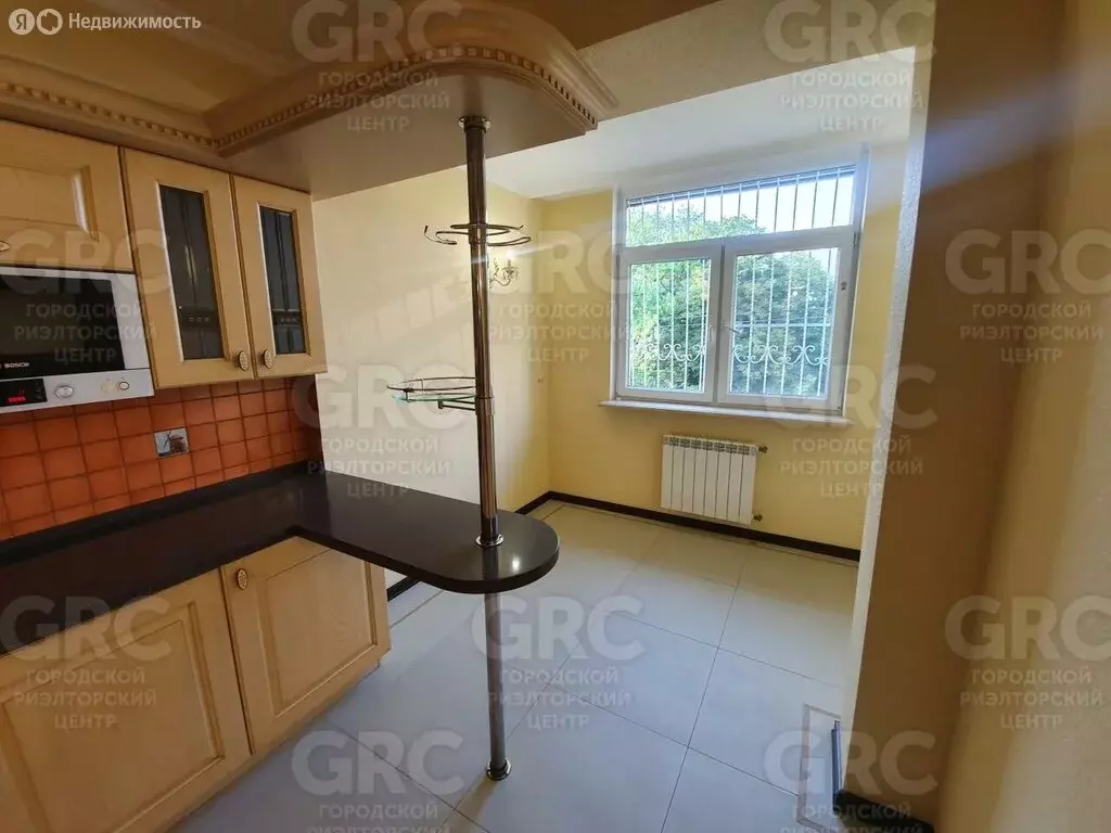 3-комнатная квартира: Сочи, микрорайон Центральный, улица Роз, 31 (143 ... - Фото 2