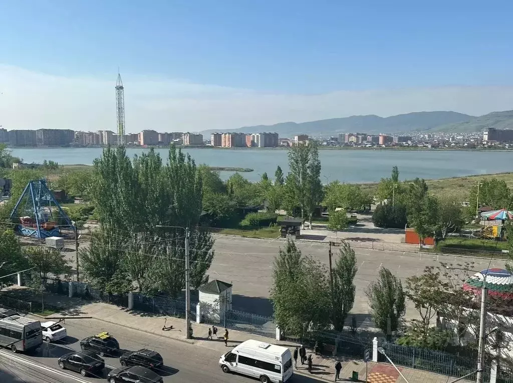 2-к кв. Дагестан, Махачкала просп. Петра 1, 77 (90.0 м) - Фото 1