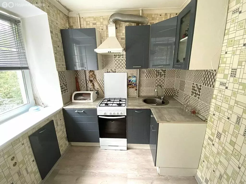 3-комнатная квартира: Нижний Новгород, Юбилейная улица, 34 (58 м) - Фото 1