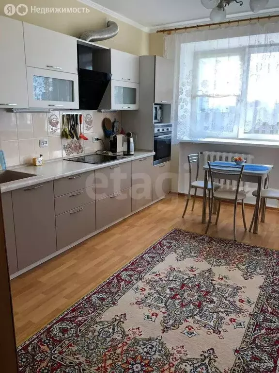 2-комнатная квартира: Тюмень, улица Мельникайте, 55 (73.7 м) - Фото 0