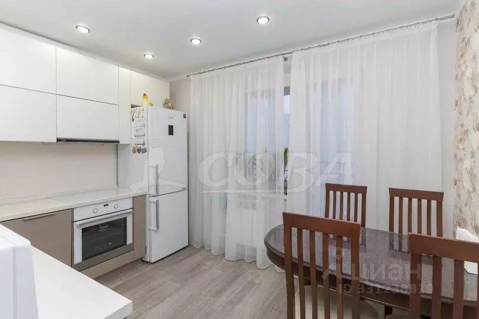 2-к кв. Тюменская область, Тюмень ул. Федюнинского, 58к2 (58.0 м) - Фото 2