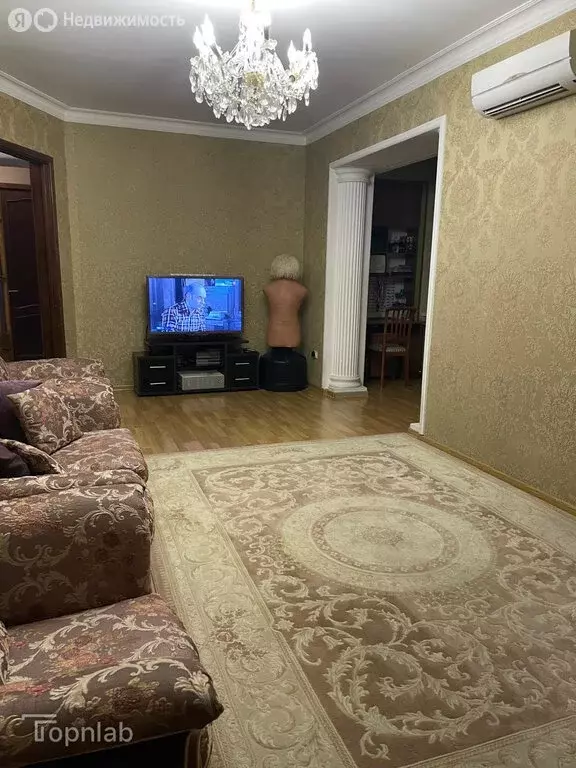 2-комнатная квартира: Махачкала, улица Ушакова, 3Г (75 м) - Фото 1