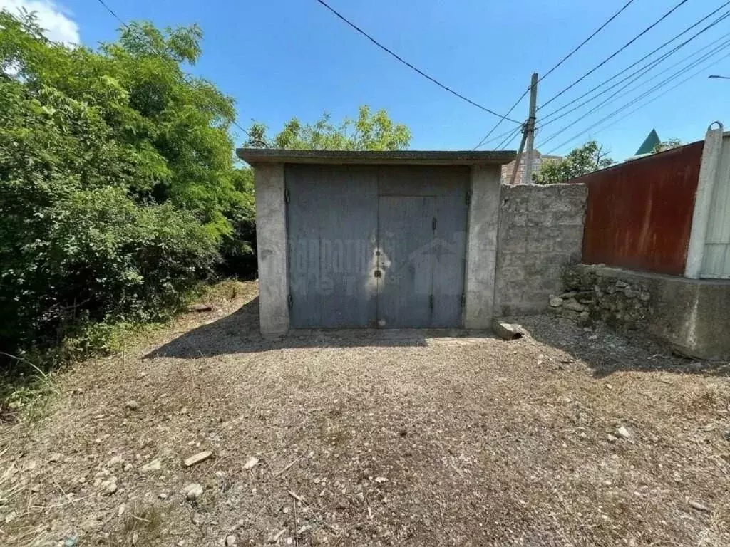 Гараж в Краснодарский край, Новороссийск ул. Лейтенанта Шмидта, 16 (18 ... - Фото 1