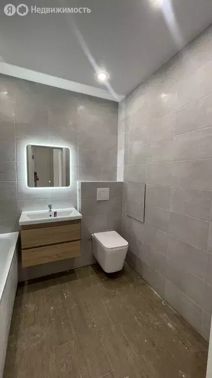 1-комнатная квартира: Тюмень, улица Фармана Салманова, 18 (33 м) - Фото 1