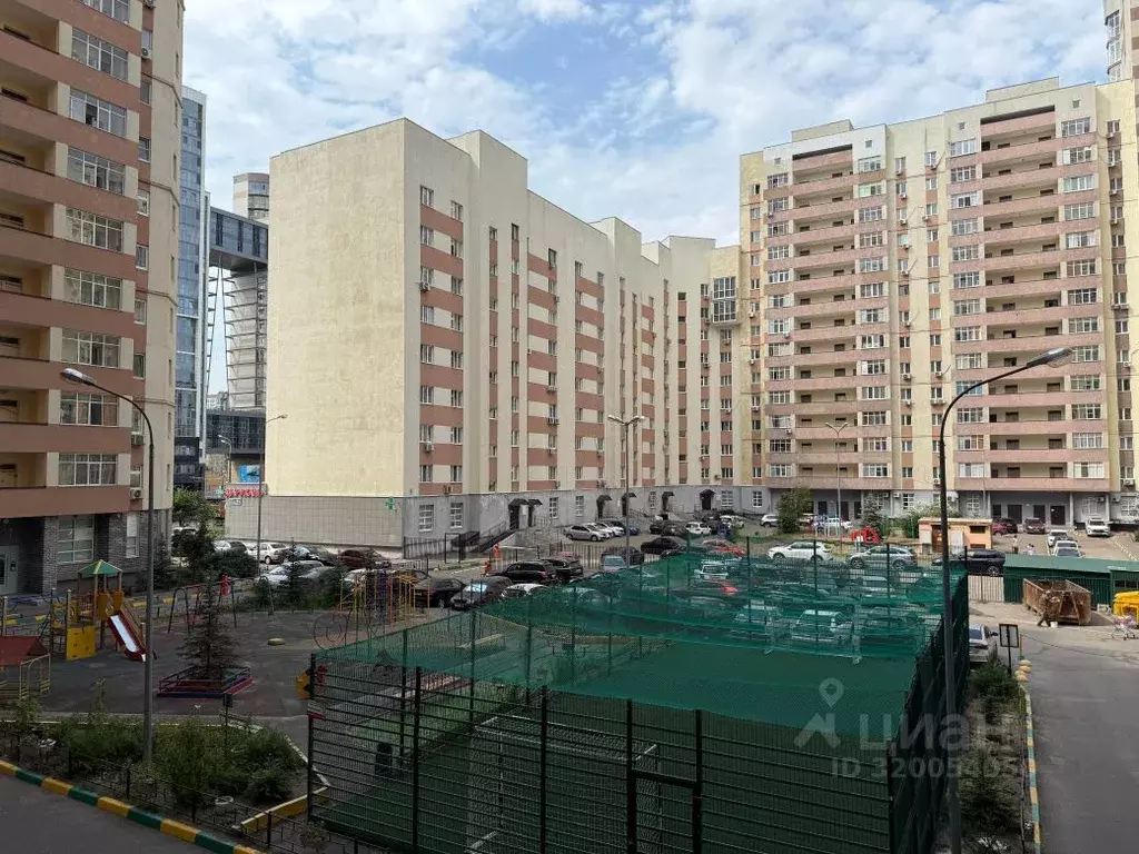 2-к кв. Татарстан, Казань ул. Адоратского, 1а (64.0 м) - Фото 1