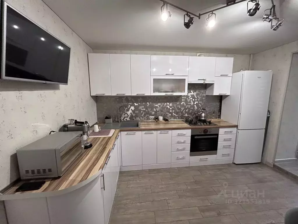 2-к кв. Северная Осетия, Владикавказ ул. Алихана Гагкаева, 7 (68.0 м) - Фото 2