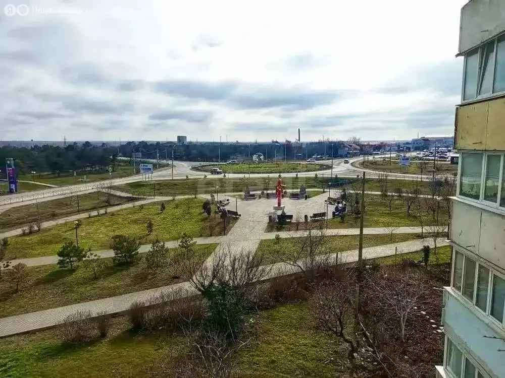 2-комнатная квартира: Черноморское, Промышленный проезд, 8 (47.9 м) - Фото 1