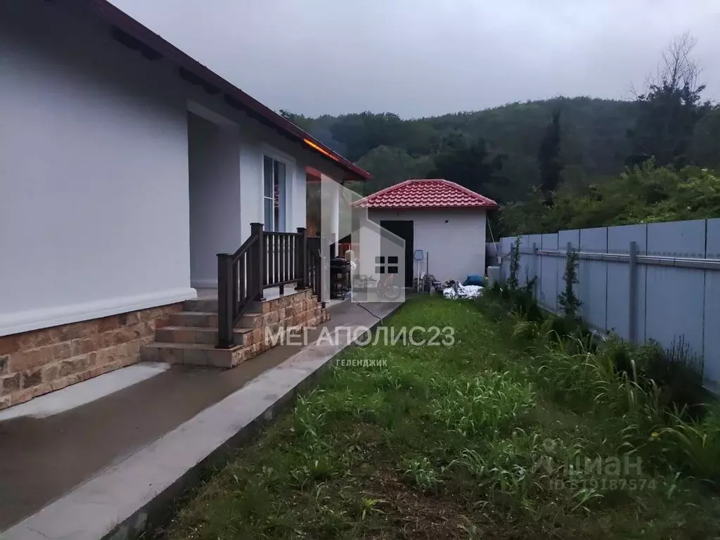Дом в Краснодарский край, Геленджик городской округ, с. Текос ул. ... - Фото 1
