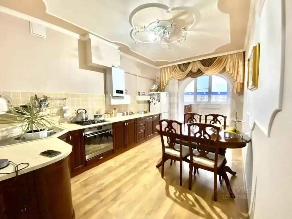 2-к кв. Чувашия, Чебоксары ул. Академика Королева, 4 (85.0 м) - Фото 1