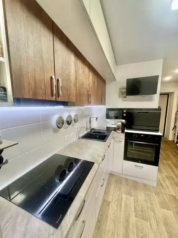 1-к кв. Саратовская область, Саратов ул. Имени Николая Чихарева, 10В ... - Фото 1