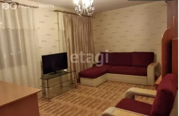 3-комнатная квартира: Пермь, улица Челюскинцев, 7 (68 м) - Фото 0