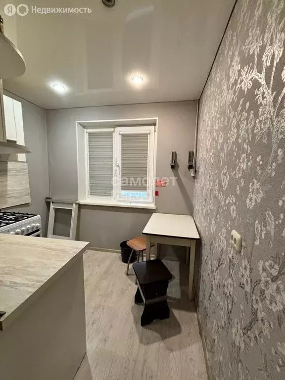 3-комнатная квартира: Златоуст, квартал имени А.М. Матросова, 2 (62 м) - Фото 1