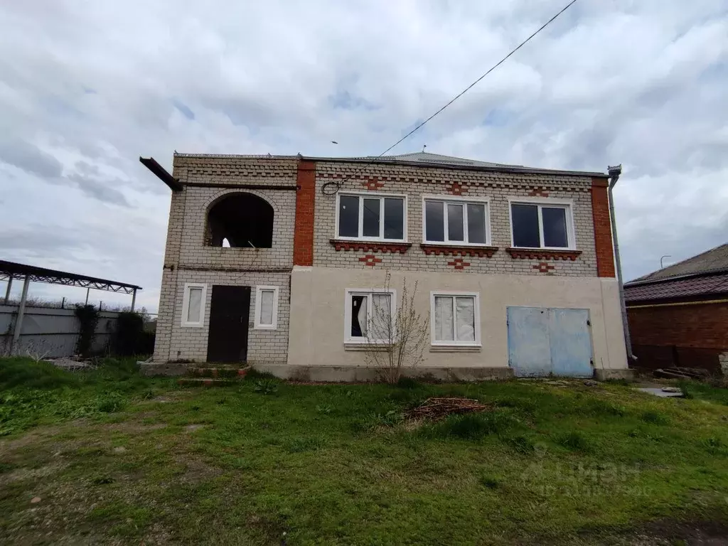 Дом в Адыгея, Адыгейск ул. Дружбы, 59 (267 м) - Фото 0