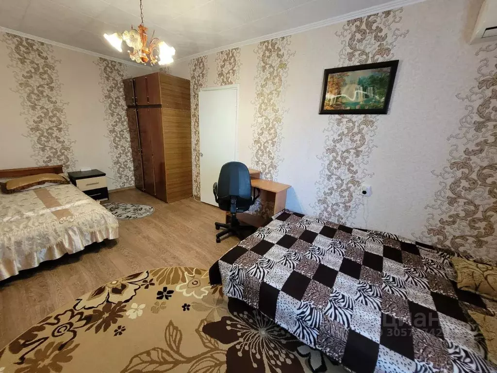 1-к кв. Крым, Щелкино Ленинский район, 3-й мкр, 94А (35.0 м) - Фото 1