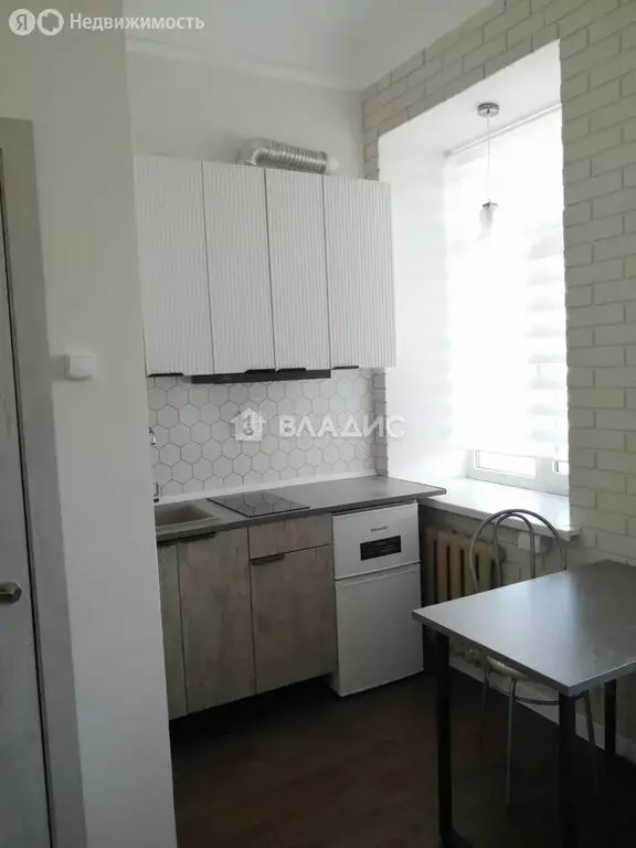1к в 8-комнатной квартире (120 м) - Фото 1