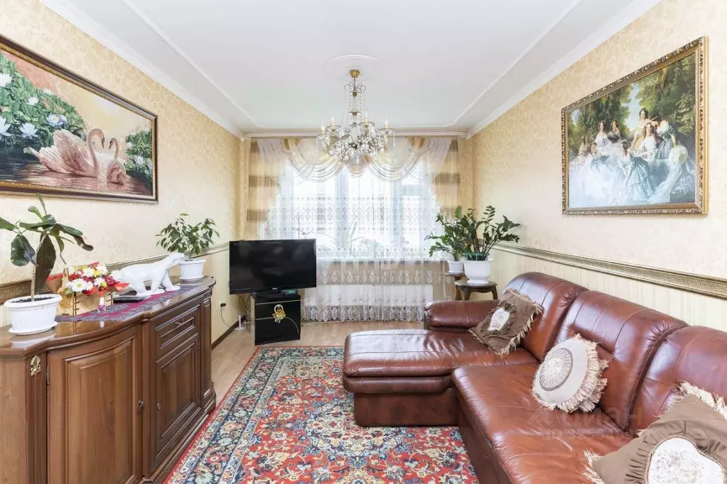 3-к кв. Тюменская область, Тюмень 6-й мкр, проезд 9 Мая, 2 (65.0 м) - Фото 1