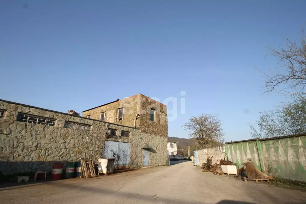 Склад в Краснодарский край, Геленджик Сухумское шоссе, 4-й км, 20а . - Фото 0