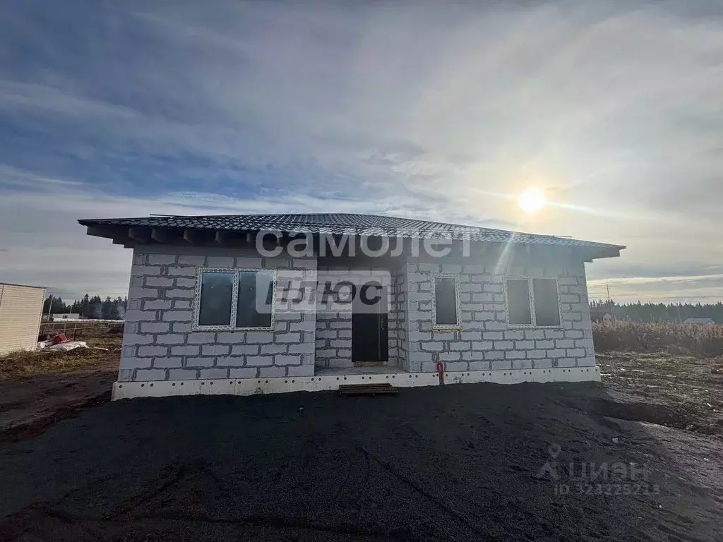 Коттедж в Свердловская область, Ревда ул. Ракитовая (100 м) - Фото 1