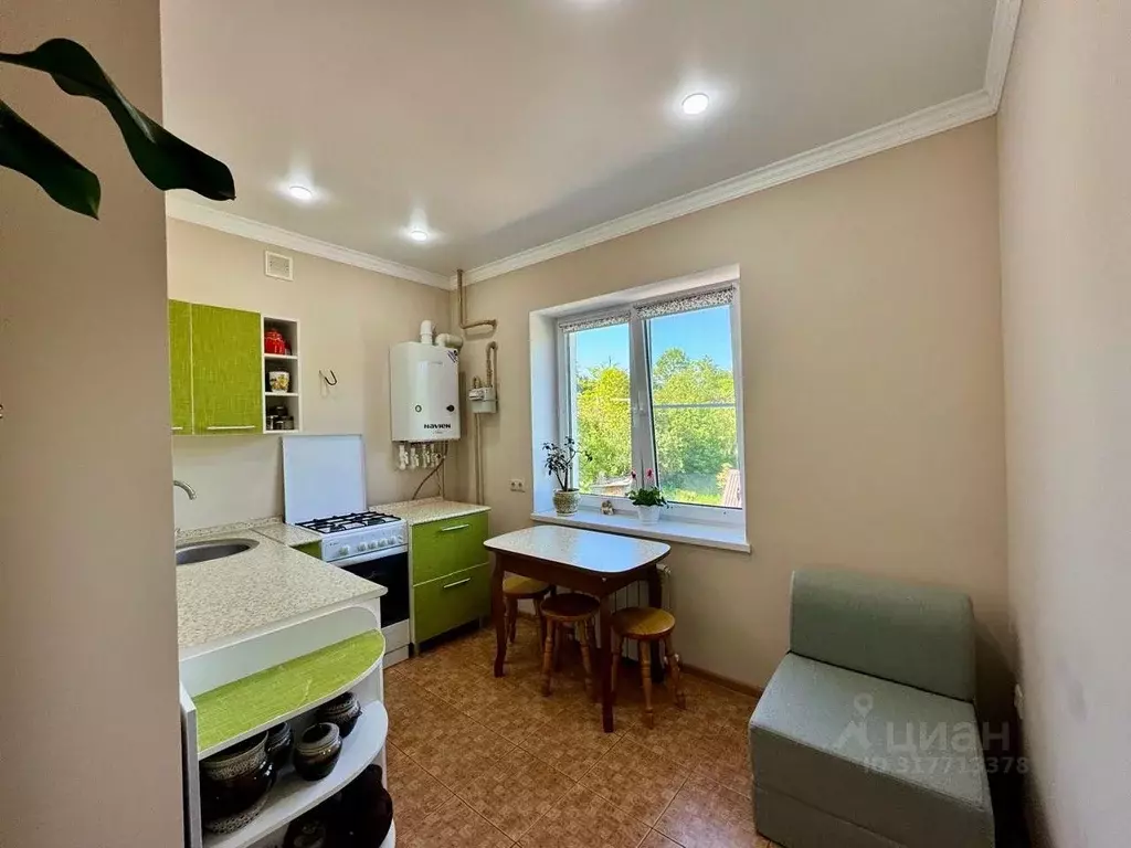 1-к кв. Краснодарский край, Горячий Ключ Зеленая ул., 10А (42.0 м) - Фото 0