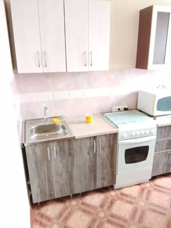 2-к кв. Белгородская область, Старый Оскол ул. Свердлова, 25 (54.0 м) - Фото 2