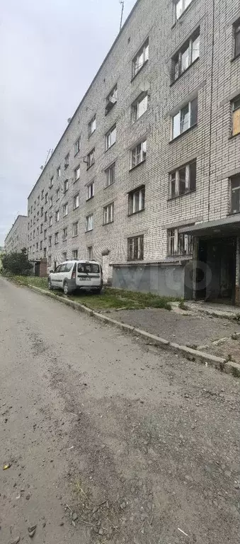 Комната 16,9 м в 8-к., 2/5 эт. - Фото 1