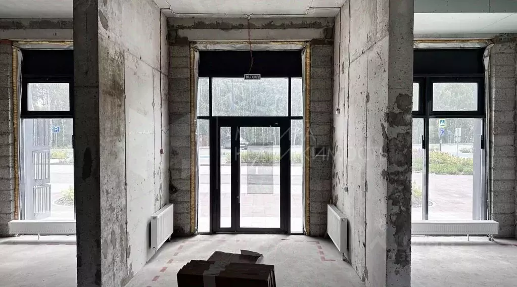 Помещение свободного назначения в Тюменская область, Тюмень ул. Андрея ... - Фото 1