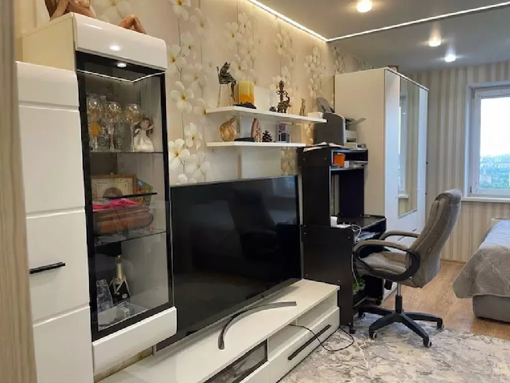 Продается 3-комнатная квартира - Фото 1