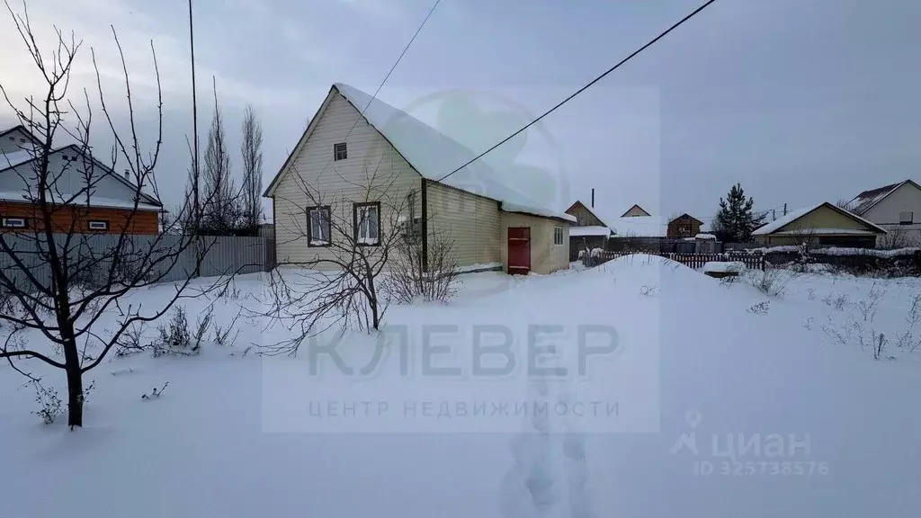 Дом в Башкортостан, Кушнаренковский сельсовет, с. Тарабердино ул. ... - Фото 1